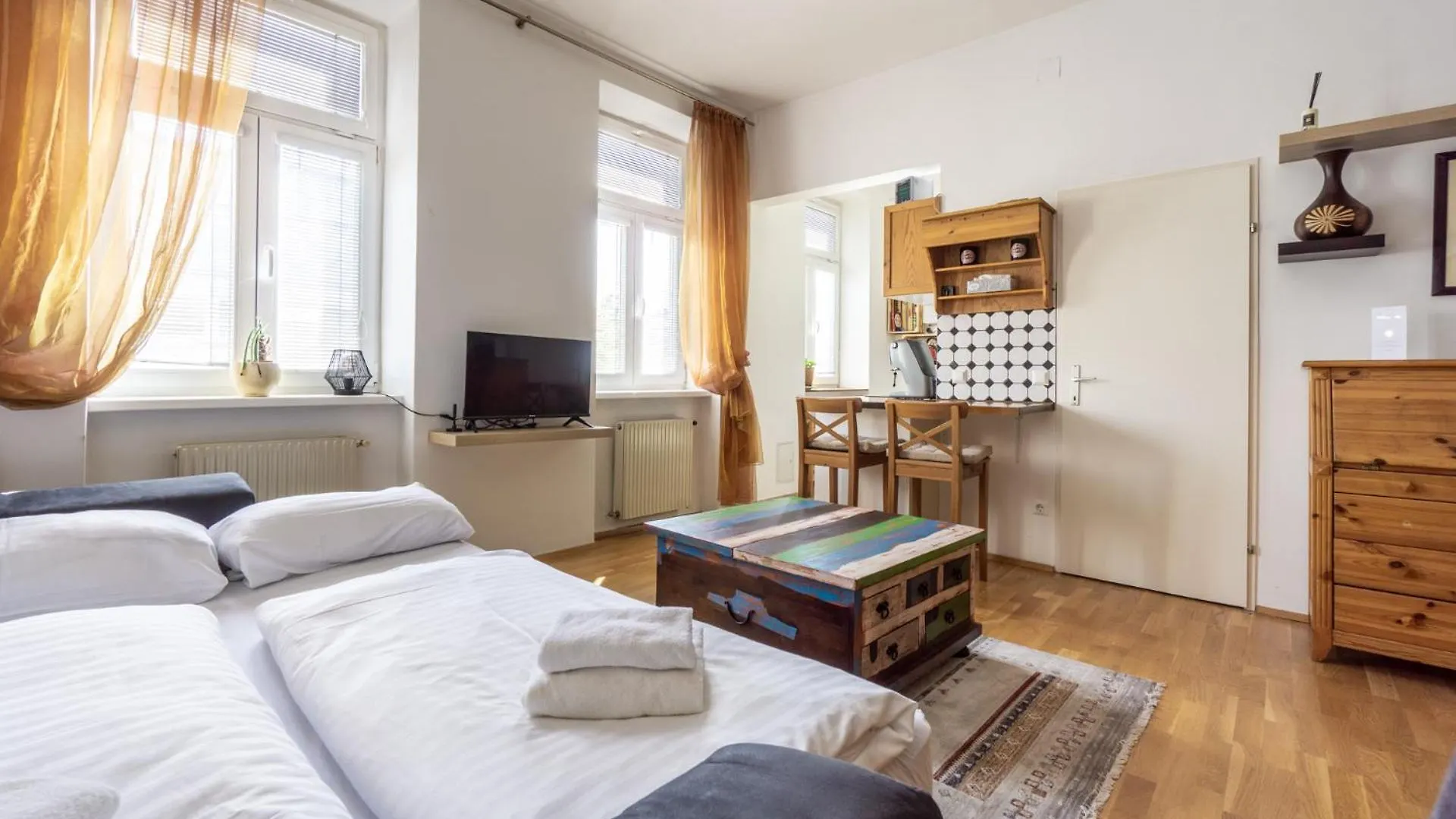 Next To Stadthalle & Westbahnhof Vienna 0*,  Austria