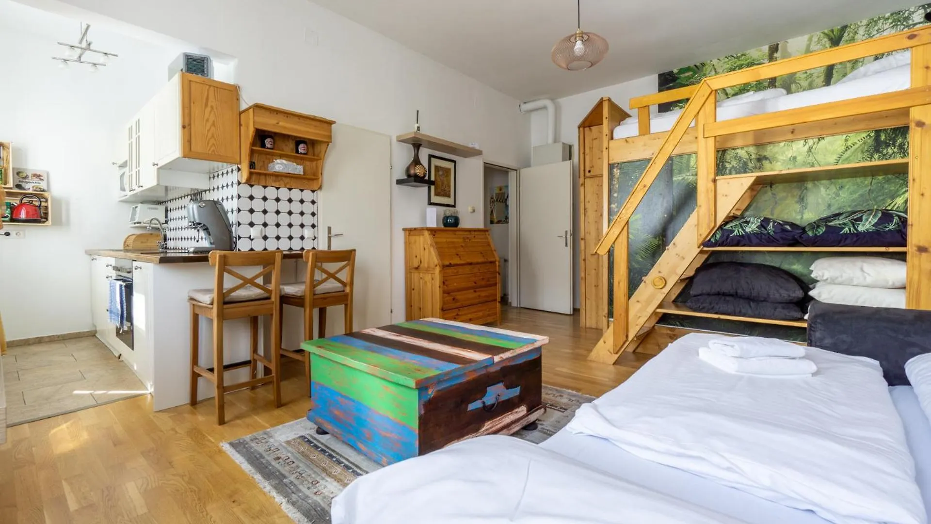 Next To Stadthalle & Westbahnhof Vienna Apartment