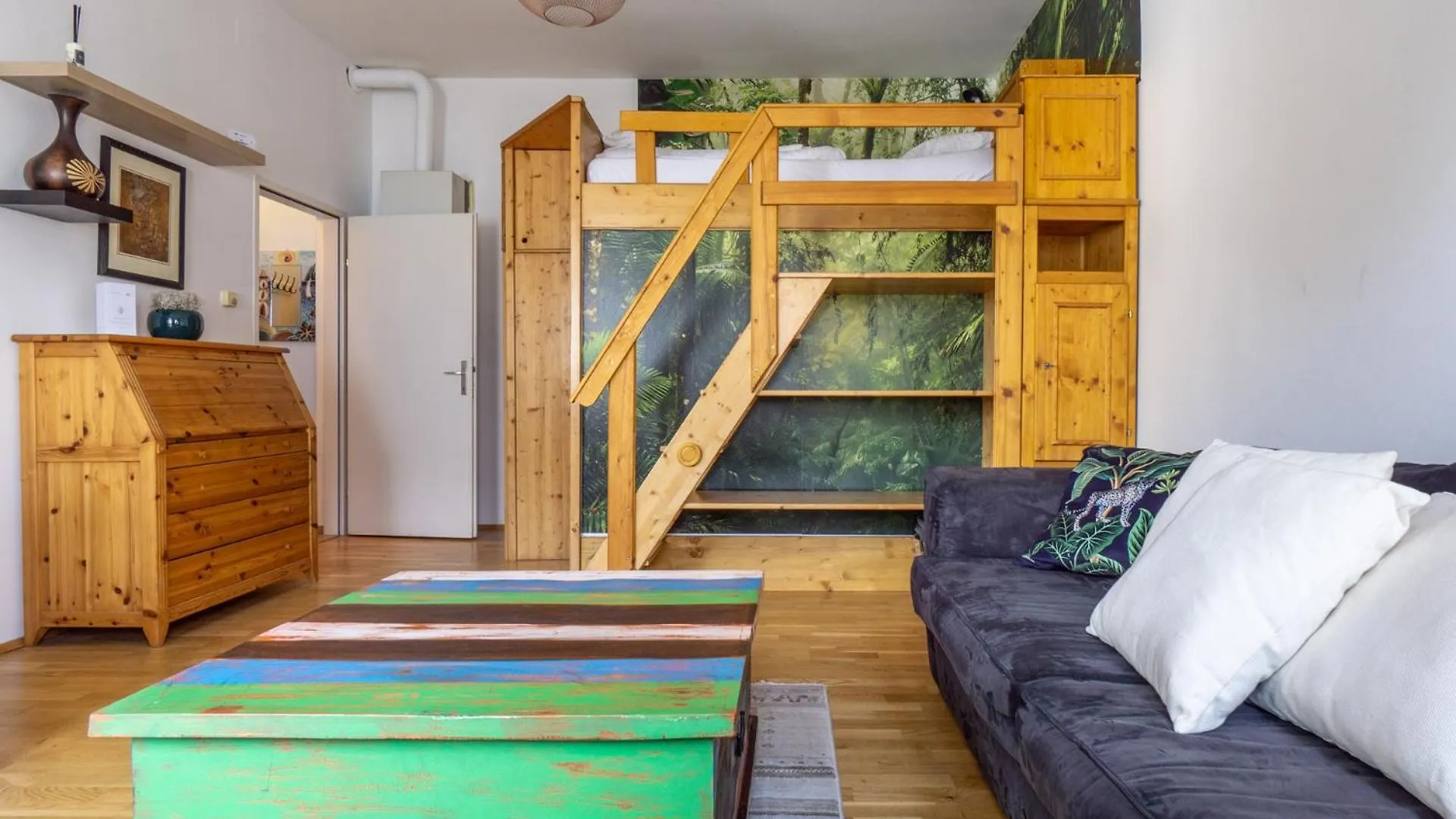 Next To Stadthalle & Westbahnhof Vienna