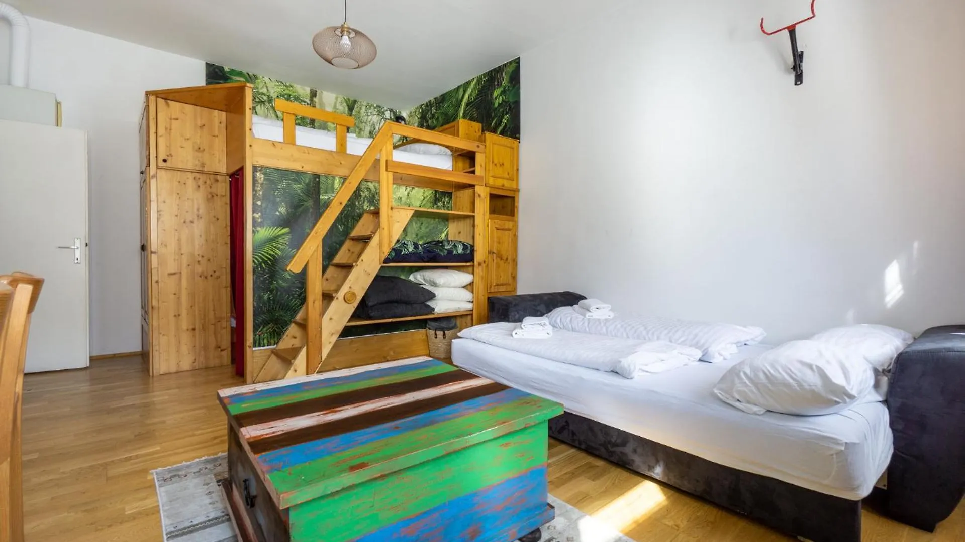 Next To Stadthalle & Westbahnhof Vienna Austria